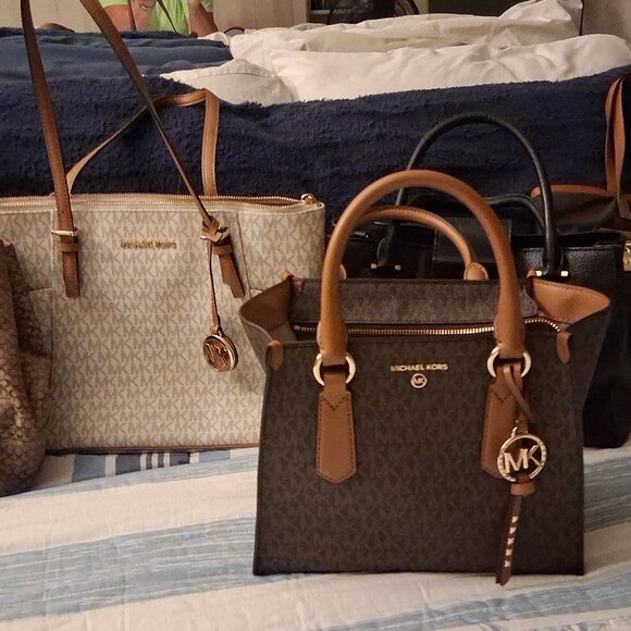 COACH HANDBAGS  / MICHAEL KORS HANDBAGS Handbags - Abbi's Handbags